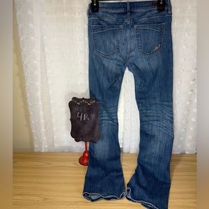 Express: barely boot; style: Stretch mid rise; size 4 regular